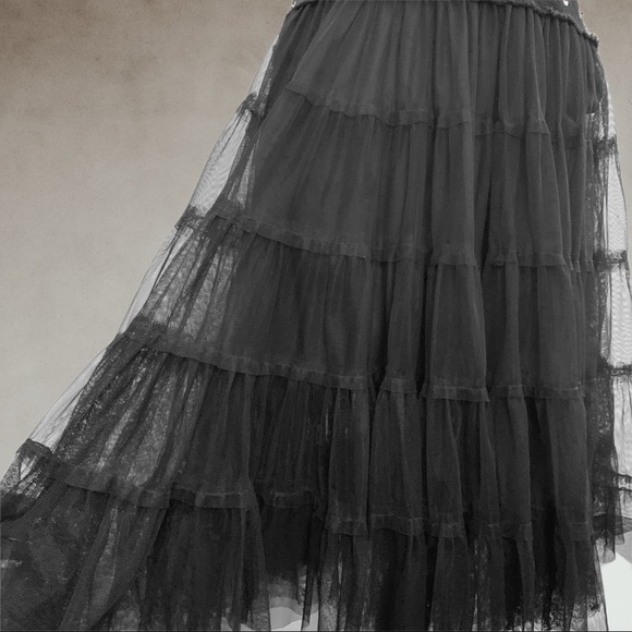 Black tulle skirt SMALL - Picture 8 of 8